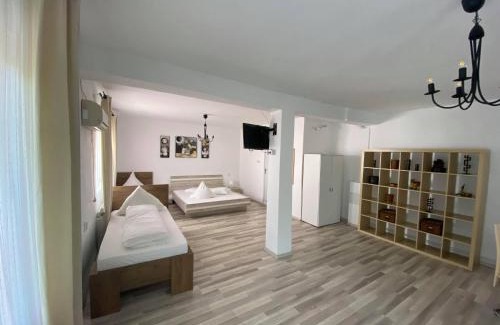 Campina Casa | Pensiunea Bavaria Campina