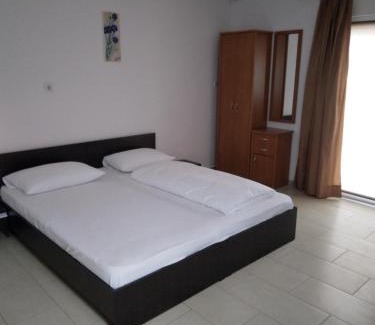 Izvoru Casa | Pensiunea Casa Ghica