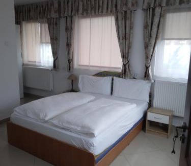 Izvoru Casa | Pensiunea Casa Ghica