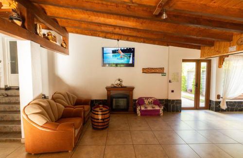 Sugag Casa | Pensiunea Casa Iulia Transalpina