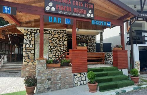 Capatanenii Pamanteni Casa | Pensiunea Cota 1200 Piscul Negru