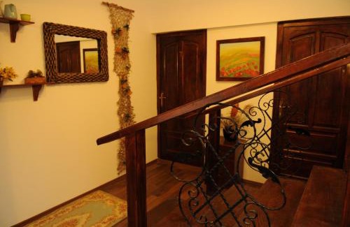Riu de Mori Casa | Pensiunea Dumbrăvița