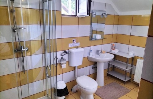 Curtea De Arges Casa | Pensiunea Eden