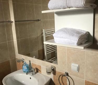 Covasna Casa | Pensiunea Granada