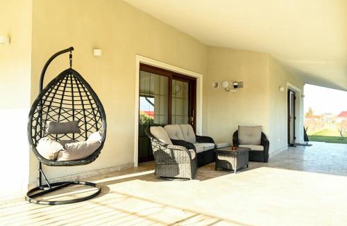 Cogealac Casa | Pensiunea Iarina