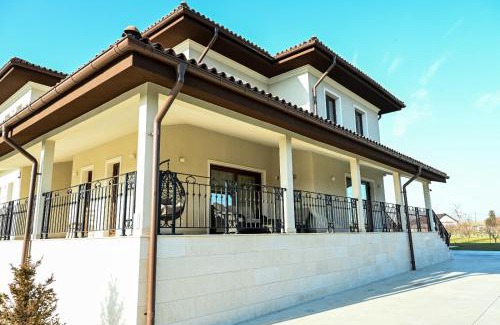 Cogealac Casa | Pensiunea Iarina