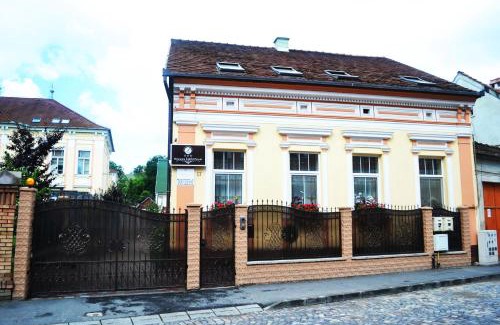 Sfantu Gheorghe Casa | Pensiunea Lucia