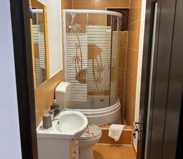 Pui Casa | Pensiunea Marmis