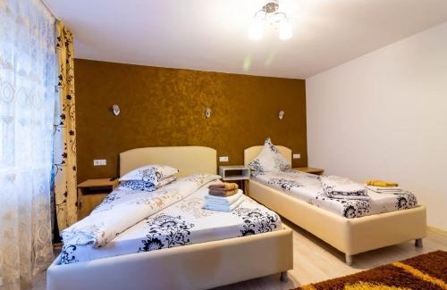 Novaci Casa | PENSIUNEA MIHAELA-Transalpina