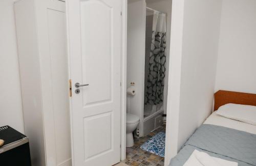 Novaci Casa | Pensiunea Oaza Padurii
