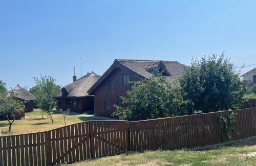 Gorgova Casa | Pensiunea Pagaya