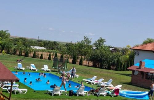 Plopul Casa | Pensiunea Paradiso Sarinasuf