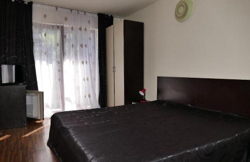 Baile Herculane Casa | Pensiunea Pinul Negru