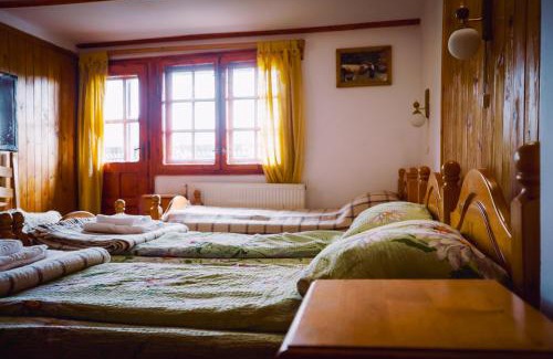 Salciua Casa | Pensiunea Poarta Zmeilor