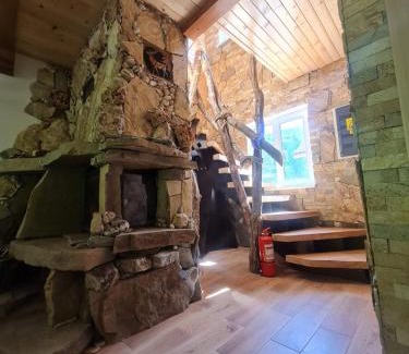 Tarcau Casa | Pensiunea Poiana Cerbului