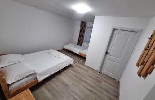 Dorna Candrenilor Casa | Pensiunea Poiana Munților