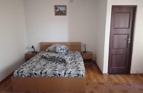Oestii Paminteni Casa | Pensiunea Pomi -Oesti