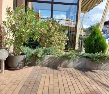 Curtea De Arges Casa | Pensiunea Prestige House