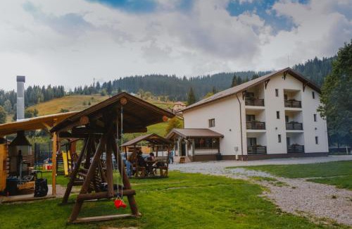 Pojorita Casa | PENSIUNEA TEOMIR