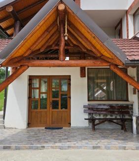 Corbeni Casa | Pensiunea Tesoro