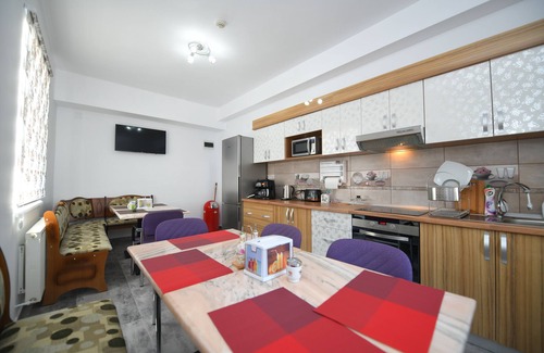 Hateg Casa | Pensiunea Trident