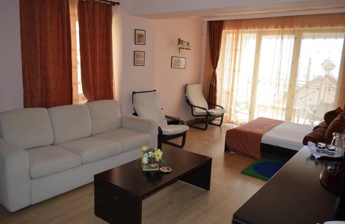 Hateg Casa | Pensiunea Trident