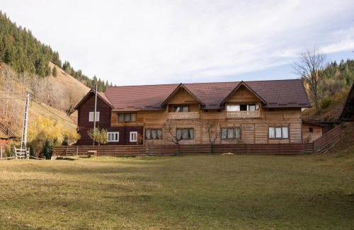 Damuc Casa | Pensiunea Vânătorul