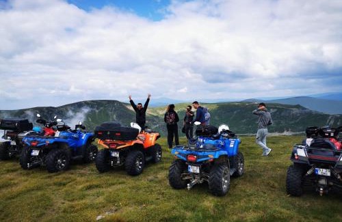 Stanesti Casa | Pensiunea Valea Șușiței, Ciubar, Sauna, ATV, Safari, Offroad Jeep, Ghid Turistic Climbing, Rafting, Safari, Paragliding