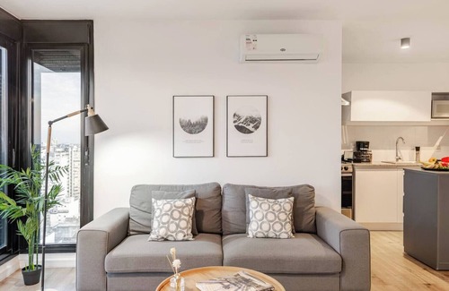 Centro Apartamento | Penthouse | 24h on-site concierge | Outdoor gymnasium