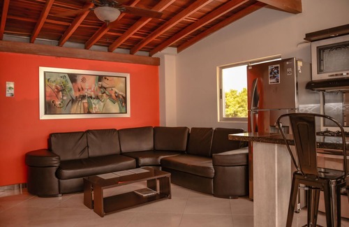 El Poblado Condominio | Penthouse de 3 habitaciones con aire acondicionado, bañera de hidromasaje Lleras para 8 personas, terraza en la azotea y vistas