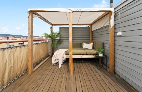 Gronland Apartamento | Penthouse 3-Story with 2 Terraces & Balcony