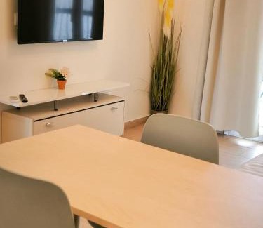 Dafni Apartamento | Penthouse 350m from metro station!