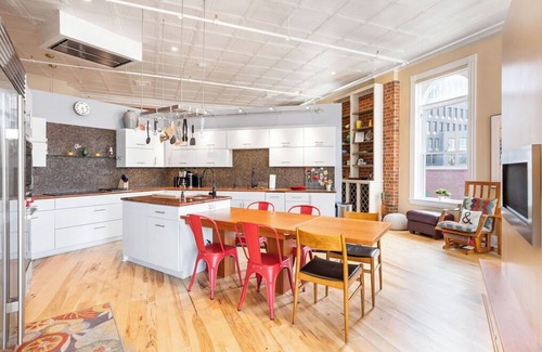 North Downtown Apartamento | Penthouse Apartment Overlooking Downtown Mall