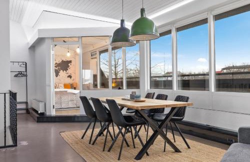 Downtown Apartamento | Penthouse apt on the shopping street-Free parking