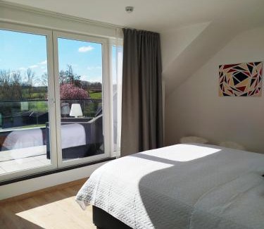 Noiseux Apartamento | Penthouse avec vue - Durbuy - Hotton - La Roche en Ardennes - Han sur Lesse - Lumineux - Terrasses - Parking - Grand jardin