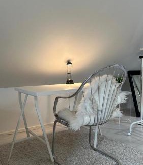 Orgryte-Harlanda Apartamento | Penthouse for Workers & Familys Near SKF