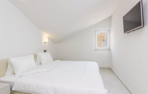 Funtana Apartamento | Penthouse Funtana with pool