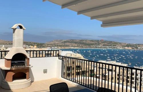 Għadira Apartamento | Penthouse Ghadira With Amazing Views! By Homely