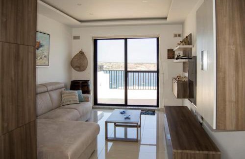 Għadira Apartamento | Penthouse Ghadira With Amazing Views! By Homely