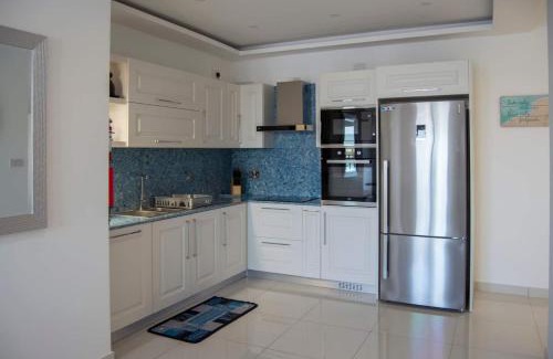 Għadira Apartamento | Penthouse Ghadira With Amazing Views! By Homely