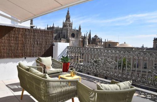 El Arenal Apartamento | Penthouse in front Giralda