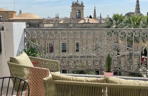 El Arenal Apartamento | Penthouse in front Giralda