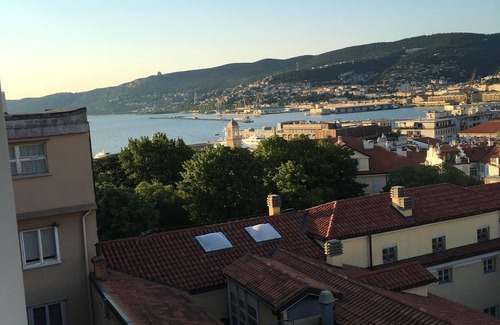 Citta Nuova-Barriera Nuova-San Vito-Citta Vecchia Apartamento | Ático en el centro con vistas al mar