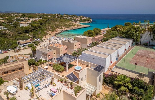 Cala Anguila-Cala Mendia Apartamento | Penthouse Las Palmeras by Interhome