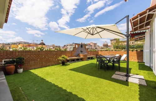 Naples City Centre Apartamento | Penthouse LeDome in the city center