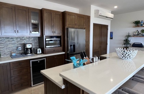 Cabo San Lucas Condominio | Penthouse con vista al mar, alejado de las multitudes y cerca de la playa.