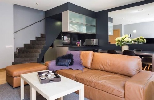 la Vila de Gracia Apartamento | Ático cerca de Diagonal Piscina Terraza 2 hab 6 pax- WiFi gratis