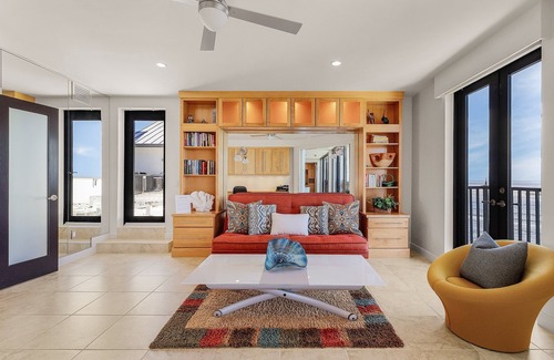 Punta Rassa Casa | Gorgeous Luxury Penthouse in Sanibel Harbour Resort Community