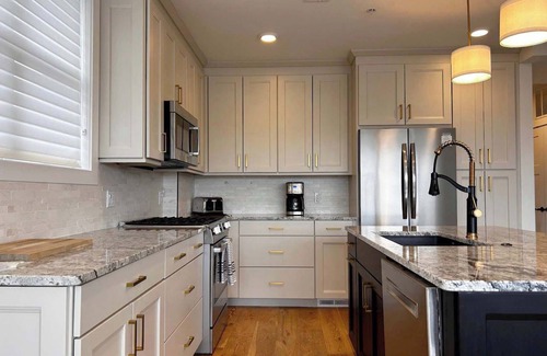 Traverse City Condominio | Penthouse on Park - 501 | Best Location!