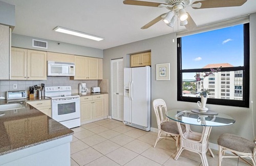 Isla del Sol Condominio | Bahía O-803 Isla Del Sol Baño de 2 camas ¡VISTAS INCREÍBLES! Cama King gratis WIFI Estacionamiento ¡HERMOSO!
